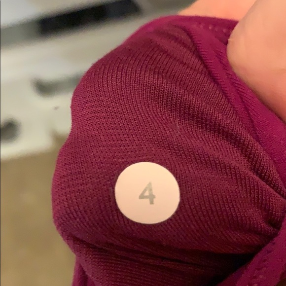 Lulu lemon Capri leggings - Picture 4 of 4